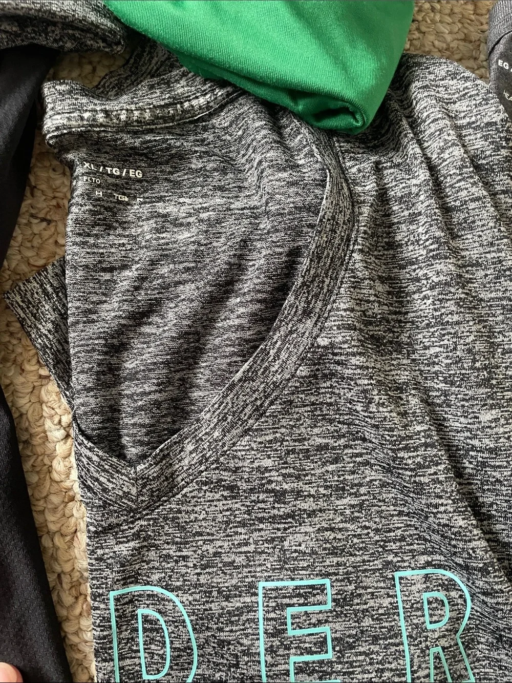 9 Under Amour Tee Shirts size xl